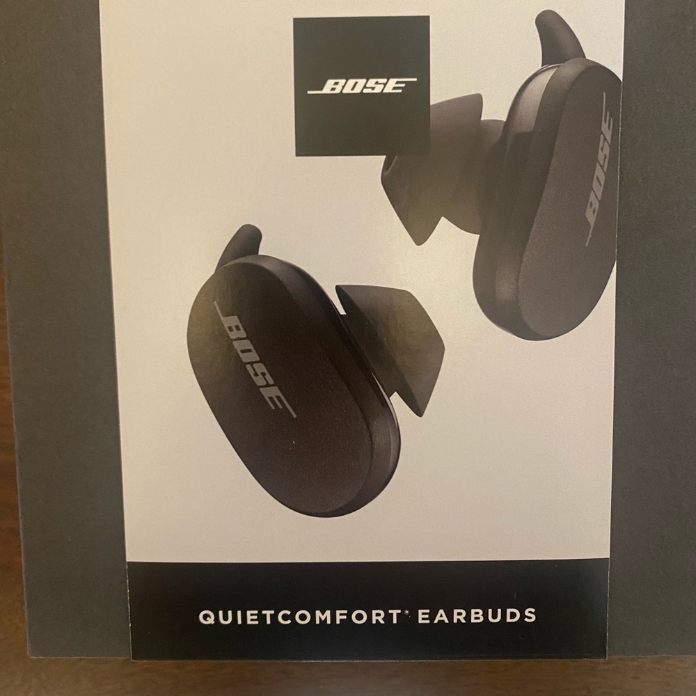 Noise cancelling earbuds.